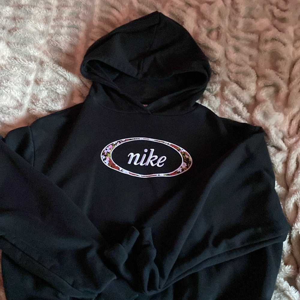 nike hoodie